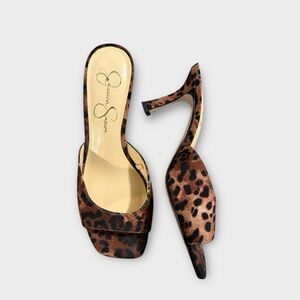 JESSICA SIMPSON Leopard kitten heels